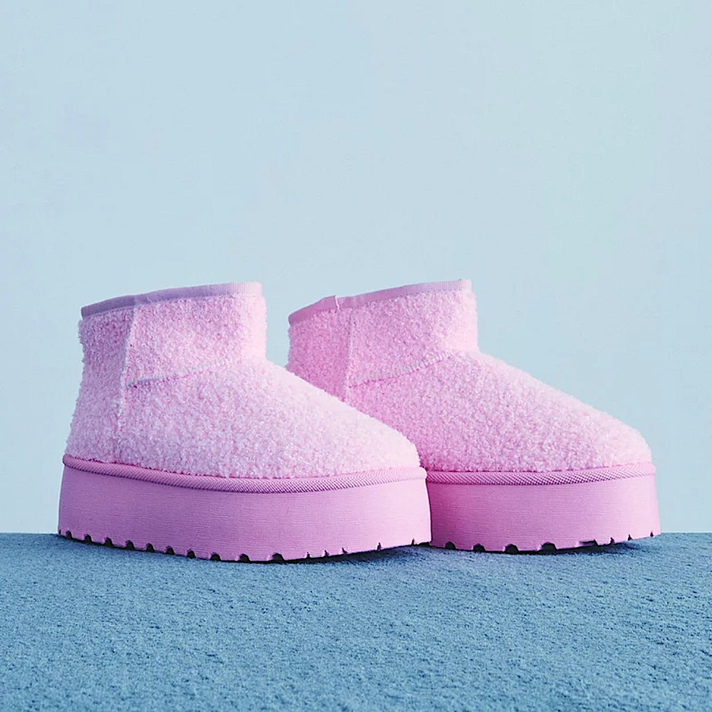 🆕🩷MATA: PINK Warm and Fuzzy Booties SIZE 9